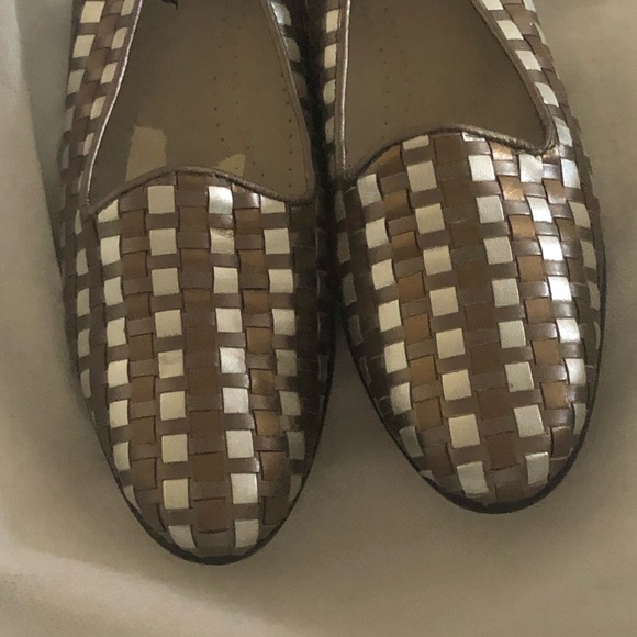 TROTTERS FLATS SHOES - Picture 4 of 12